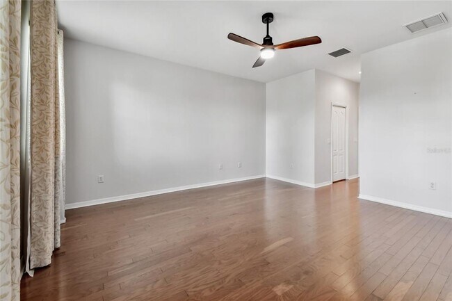 Building Photo - 5303 Moon Shell Dr