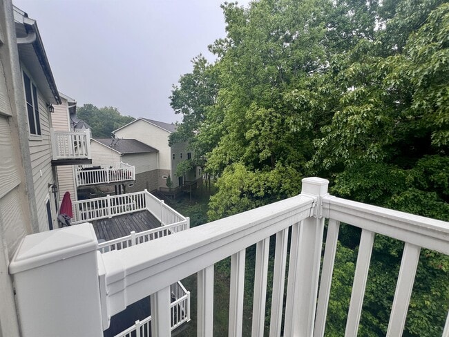 Building Photo - 304 Villa View Dr