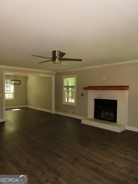 Building Photo - 5006 Suwanee Dam Rd