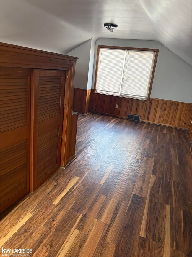 Building Photo - 9539 Beaverland St