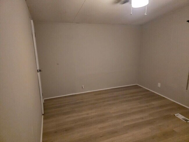 Building Photo - mobile home