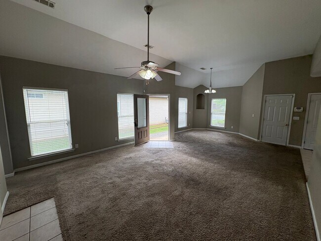 Building Photo - 5287 Promenade Dr
