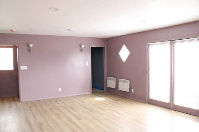 Building Photo - 2516 Ozone Ct