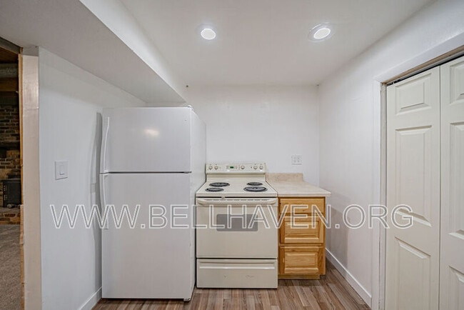 Building Photo - 618 Davidson Dr