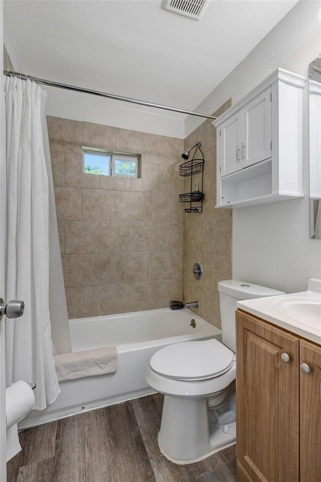 Building Photo - Adorable 2 bed, 1 bath house in Fort Worth