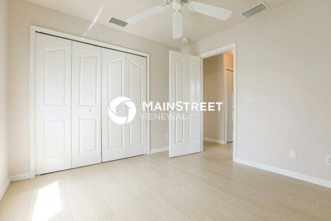 Building Photo - 3 Bedroom Pet-Friendly Home in NORTH PORT, FL with Main Street Renewal