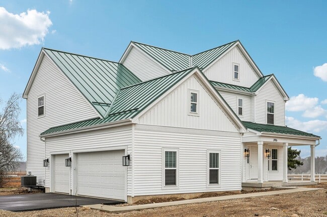 Building Photo - 3916 County Rd F North