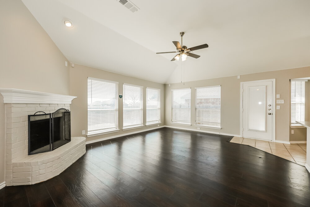 Building Photo - 5344 Elmdale Dr