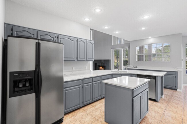 Building Photo - 2-Story pool home in The Fairways of Hunters Creek