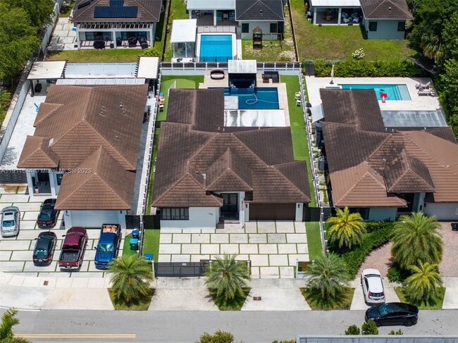 Building Photo - 1550 SW 89th Ct