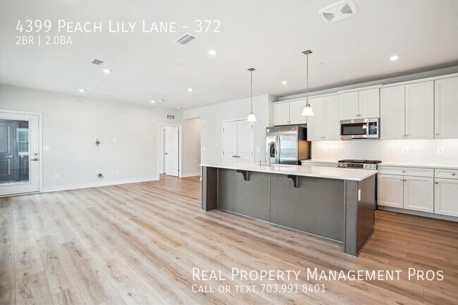 Building Photo - 4399 Peach Lily Ln