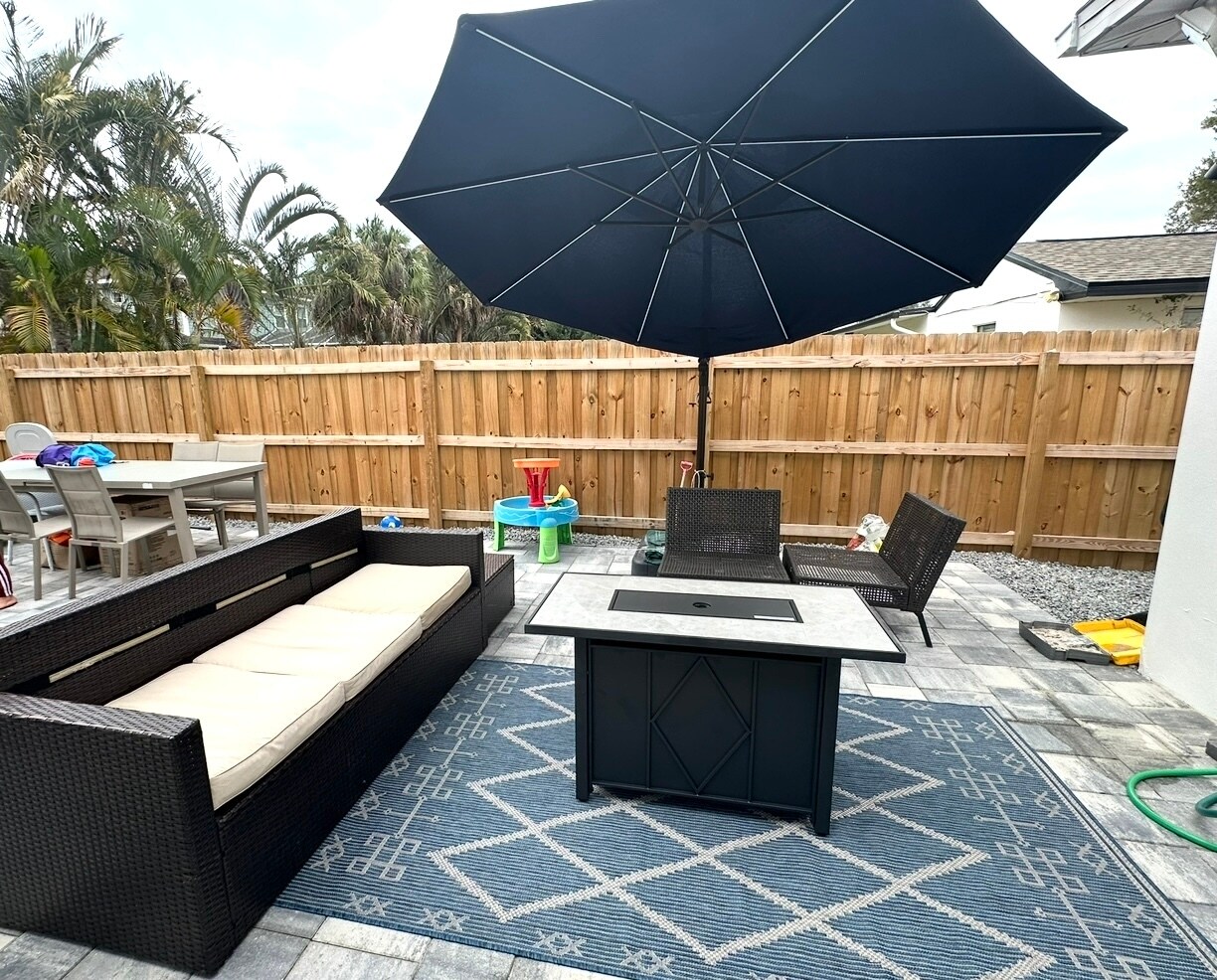 Building Photo - 4102 W Sevilla St