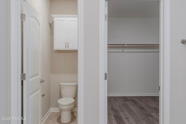 Building Photo - 400 Eastwood Dr