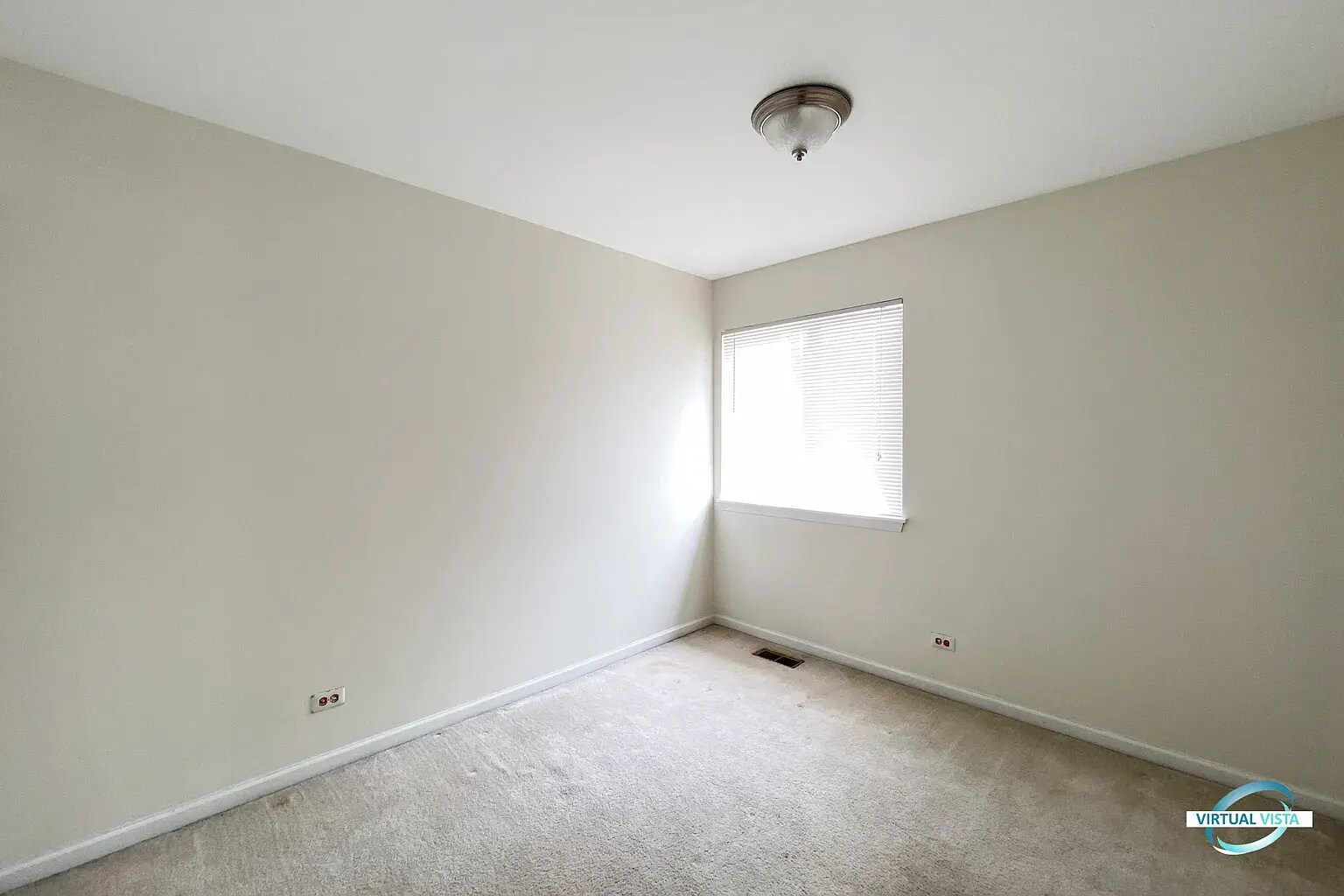 Building Photo - 3270 Hopewell Dr