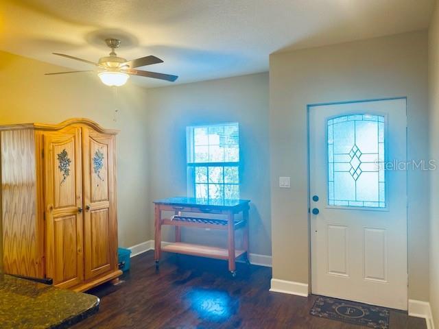 Building Photo - 1736 Mova St