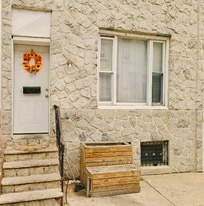 Building Photo - 3833 N Delhi St