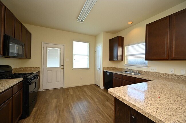 Building Photo - 10331 Admirable Path