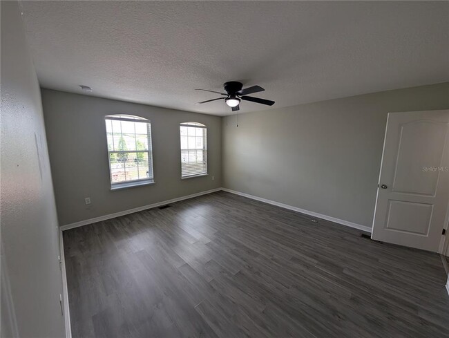 Building Photo - 4547 Ashburn Square Dr