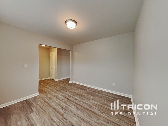 Building Photo - 127 Coddington Ln