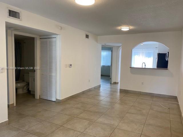 Building Photo - 1300 SE 29th St