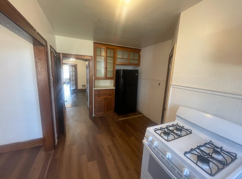 Building Photo - 3633 Dunnica Ave