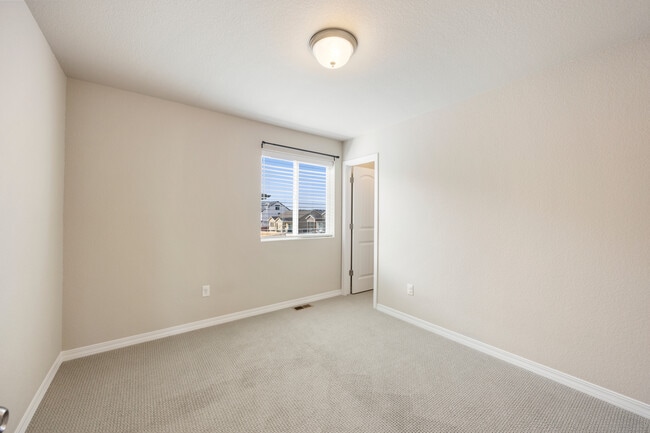 Building Photo - 10886 Rolling Peaks Dr