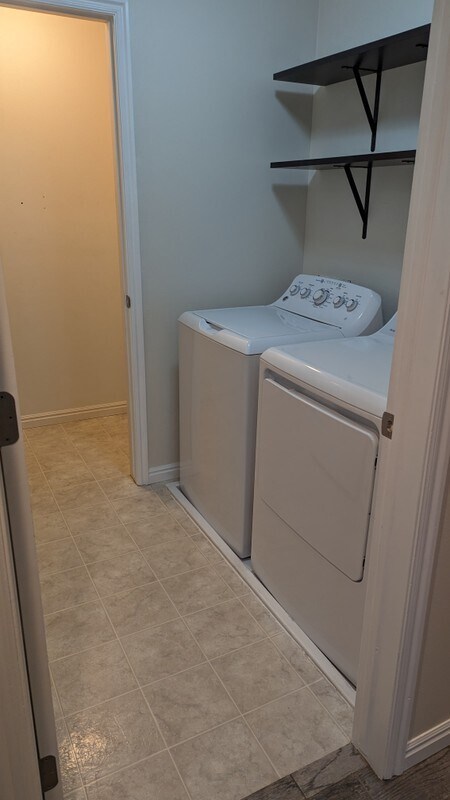 Building Photo - 3181 Alsace Way