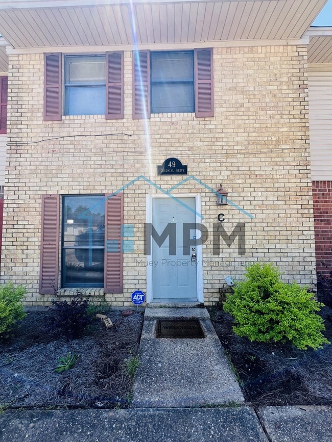 Building Photo - 49 Colonial Dr
