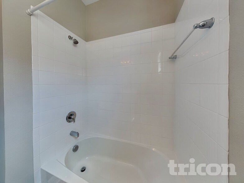 Building Photo - 11106 Sand Pine Ln