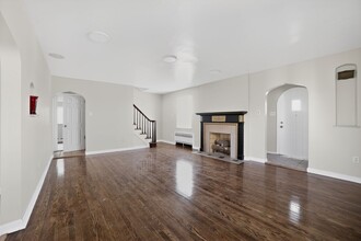 Building Photo - 1732 Pennsylvania Ave
