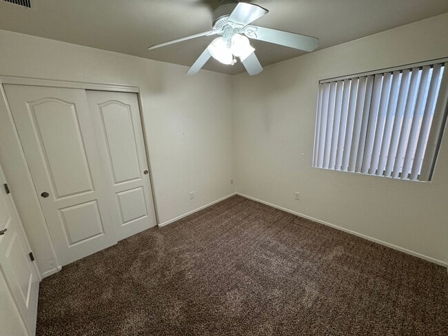 Building Photo - 3 Bedroom - 2 Bath - 2 Car Garage - Green Valley, AZ