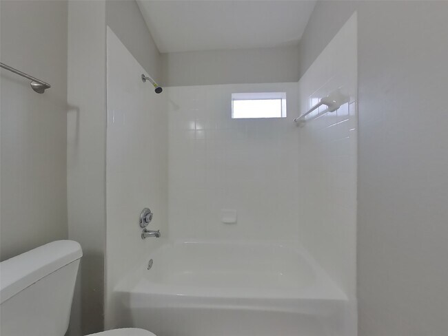 Building Photo - 3142 Boynton Dr