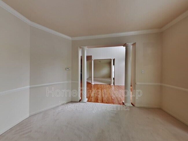 Building Photo - 145 Tanglewood Dr