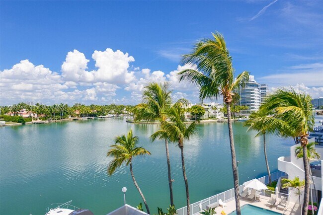 Building Photo - 5838 Collins Ave