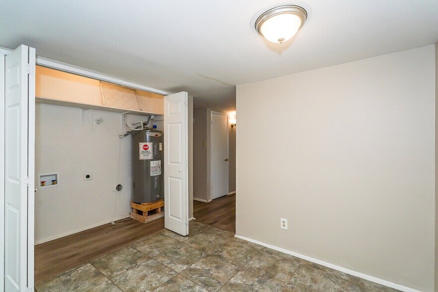 Building Photo - 3913 Horizon Pl