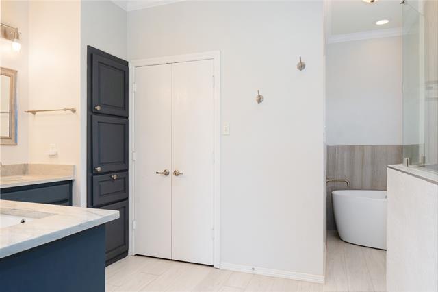 Building Photo - 115 Kenwick Ct