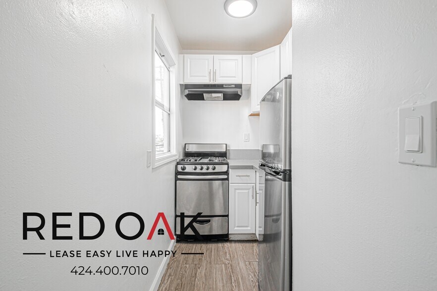 Building Photo - 1269 N Normandie Ave