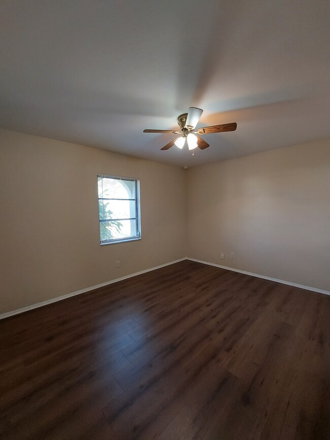 Building Photo - 801 SW 10th Pl