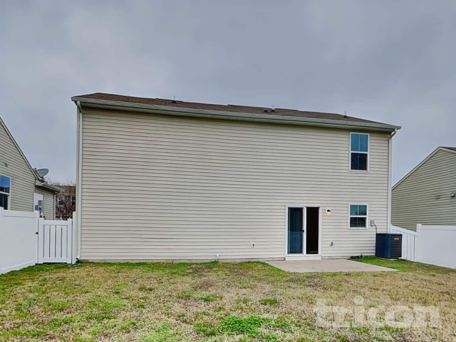 Building Photo - 1868 Belle Arbor Dr