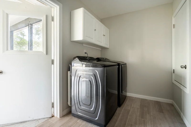 Building Photo - 7817 Tern Dr