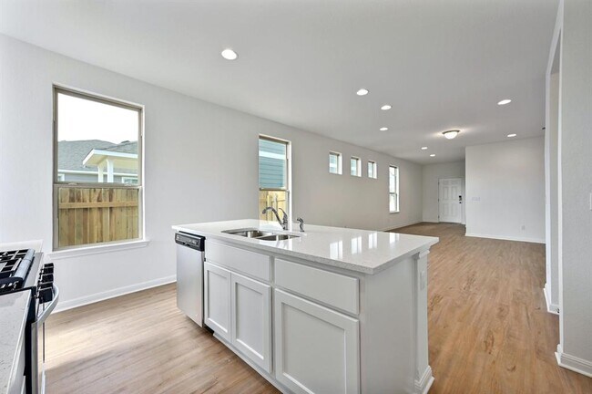 Building Photo - 12311 Zenyatta Dr