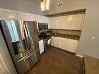 Building Photo - 10001 Peace Way