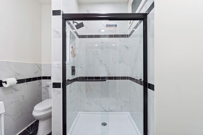 Building Photo - 92 Stuyvesant Ave