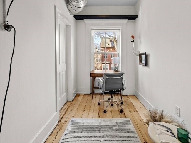 Building Photo - 67 Rutland St