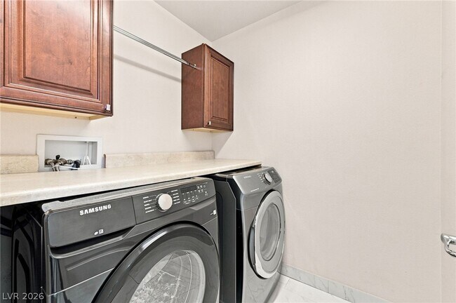 Building Photo - 508 Ivy Spring St