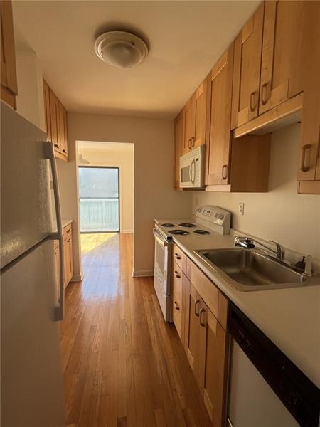 Building Photo - 332 Hailman St