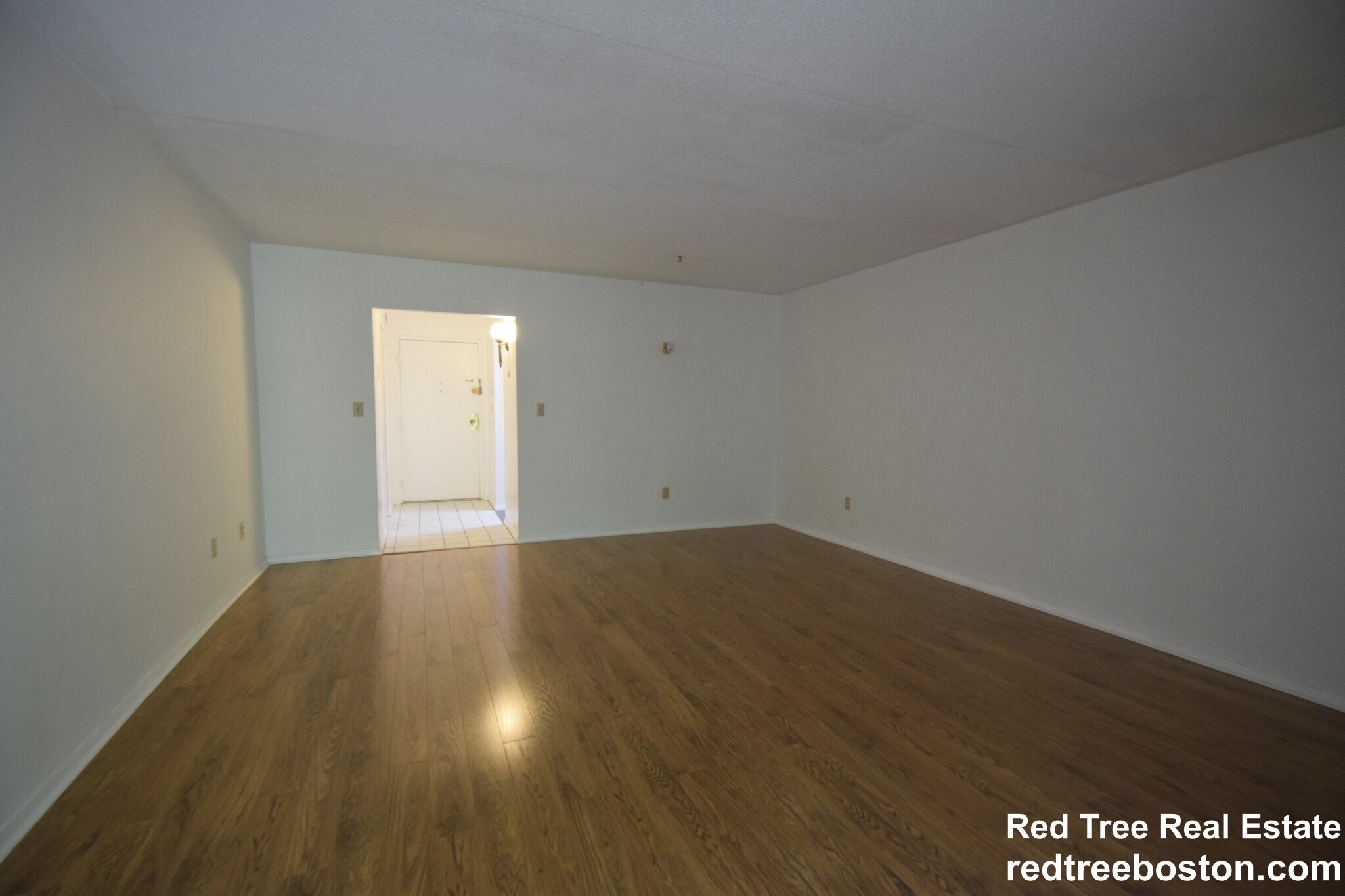 Building Photo - 50-56 Broadlawn Park