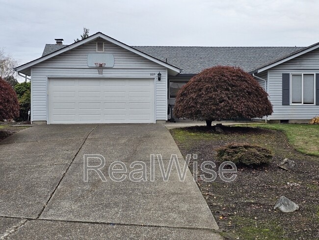 Building Photo - 11019 NW 33rd Ave