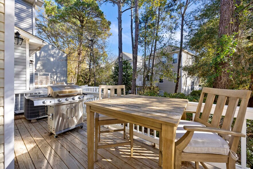 Outside deck off of kitchen. - 4 Jib Sail Ct