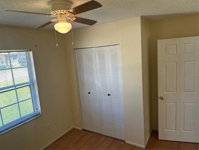 Building Photo - 5 Spring Loop Cir